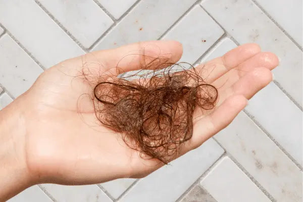 se cae mucho pelo al lavarlo
